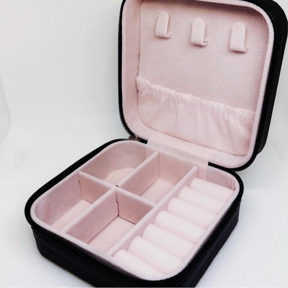 Black Faux Leather Mini Zip-Up Mini Jewelry Box Organizer! - Picture 4 of 9